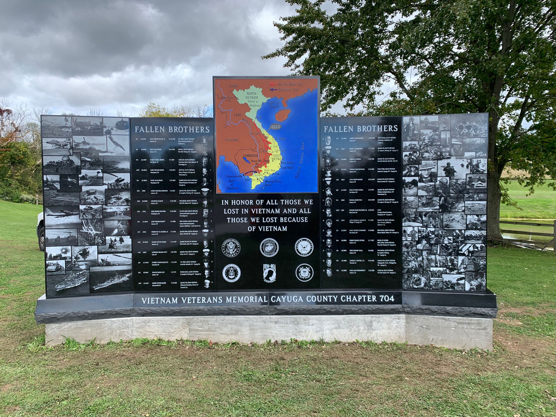 Vietnam memorial (Front), Weedsport, NY, USA