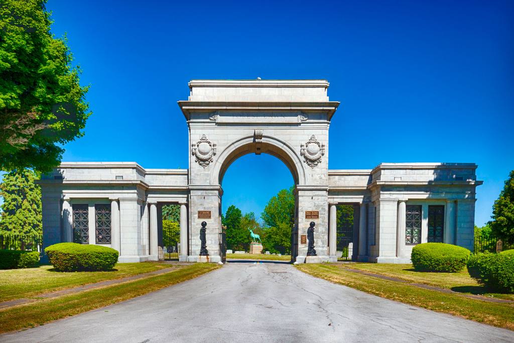 5 Iconic Cemeteries to Visit: Exploring the Craftsmanship of Granite Memorials