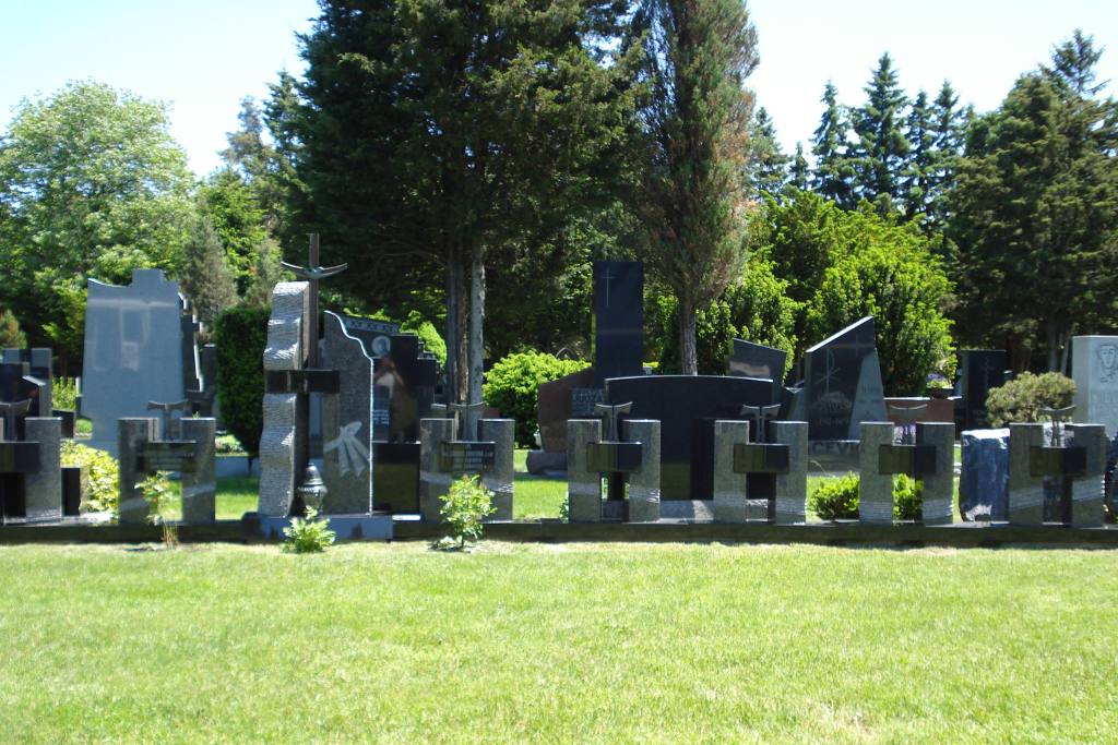 Iconic cemetery memorials