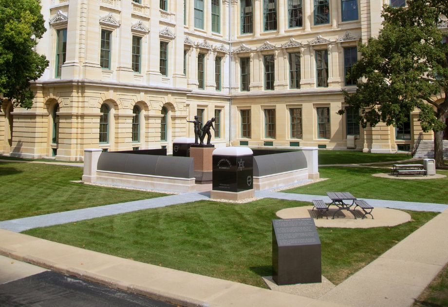 Illinois Police Memorial